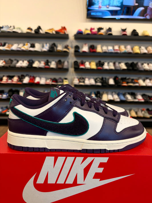 Nike Dunk Low Chenille Sail Grand Purple Size 9.5 Brand New
