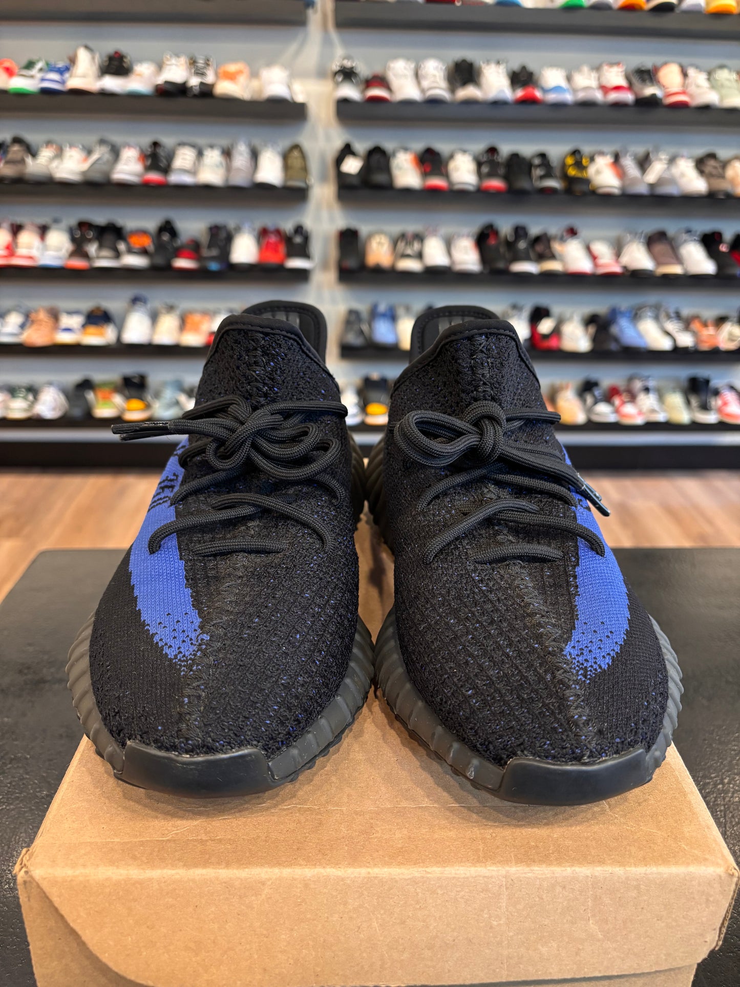 Yeezy 350 V2 Dazzling Blue Size 10.5 Pre-Owned (No Box)