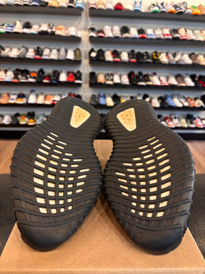 Yeezy 350 V2 Dazzling Blue Size 10.5 Pre-Owned (No Box)