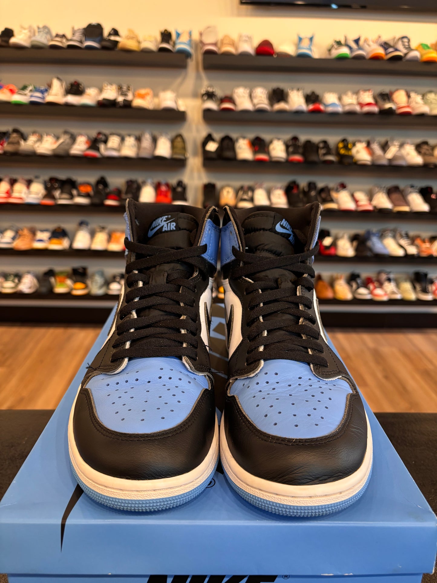 Jordan 1 UNC Toe Size 11 Pre-Owned