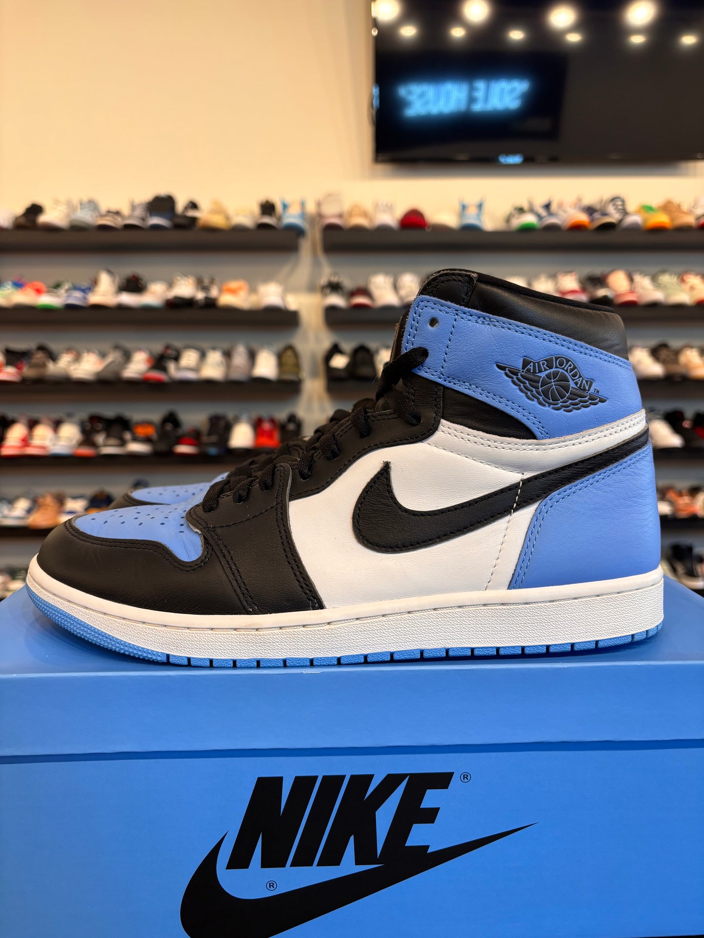 Jordan 1 UNC Toe Size 11 Pre-Owned