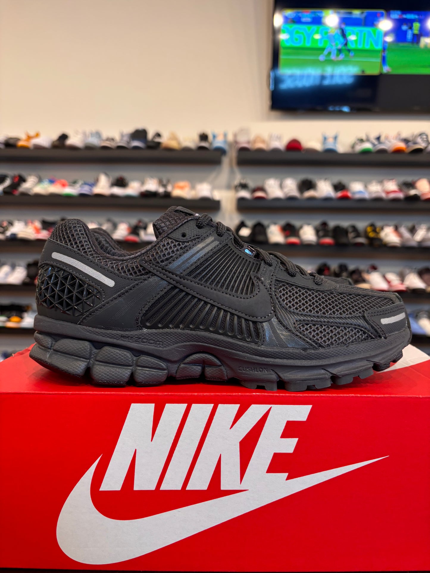 Nike Vomero 5 Anthracite Size 6.5 (8W) Brand New
