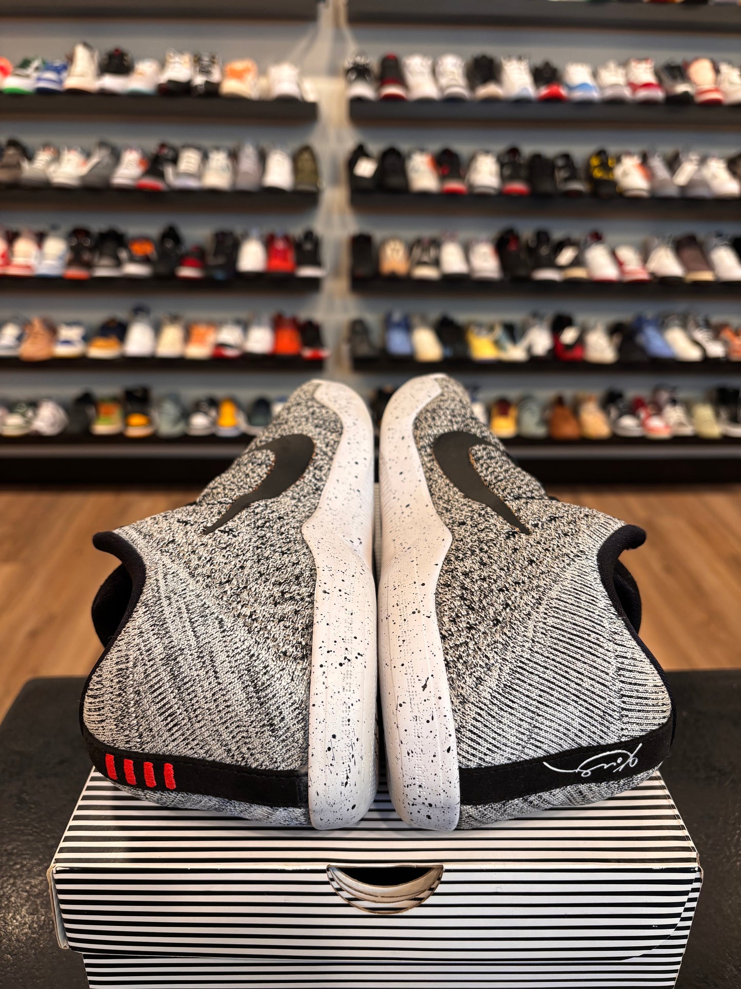 Nike Kobe 11 Elite Low Oreo Size 11 Pre-Owned