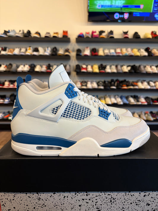 Jordan 4 Military Blue Size 11 Pre-Owned