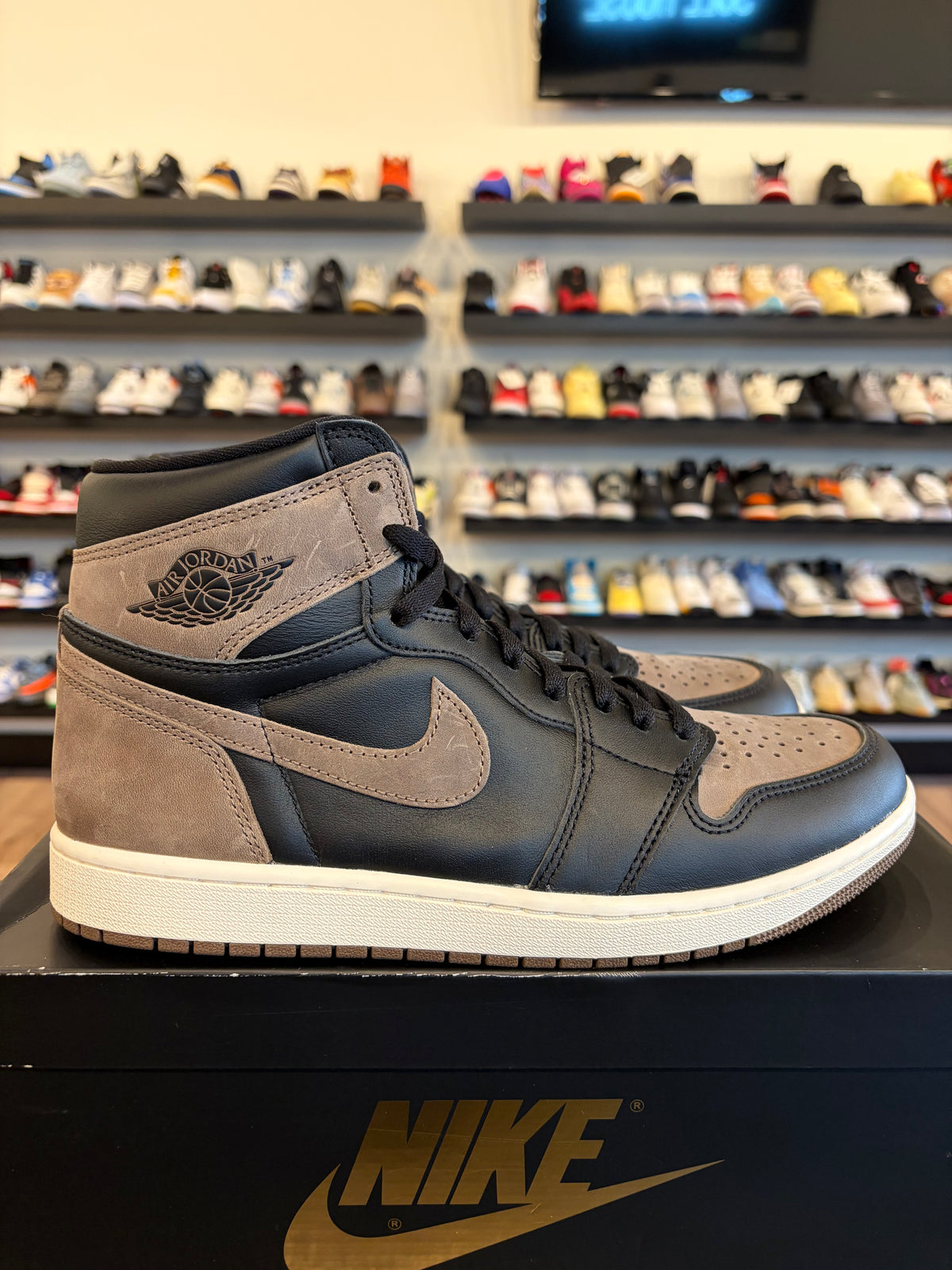 Jordan 1 Palomino Size 10.5 Pre-Owned