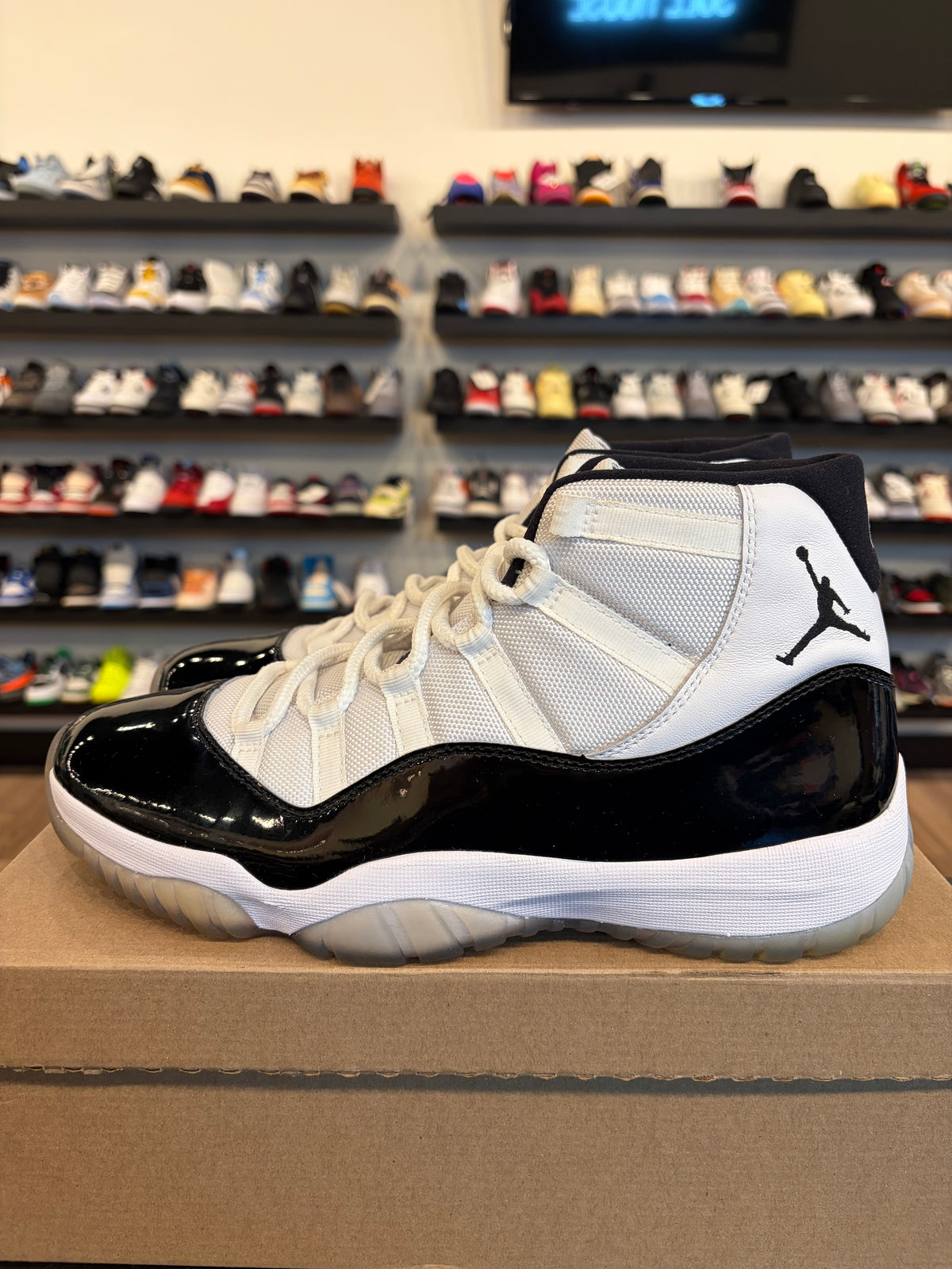 Jordan 11 Concord 2018 Size 11.5 Pre-Owned (No Box)