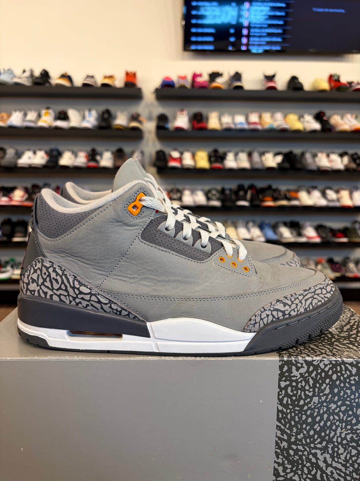 Jordan 3 Cool Grey Size 10.5 Pre-Owned