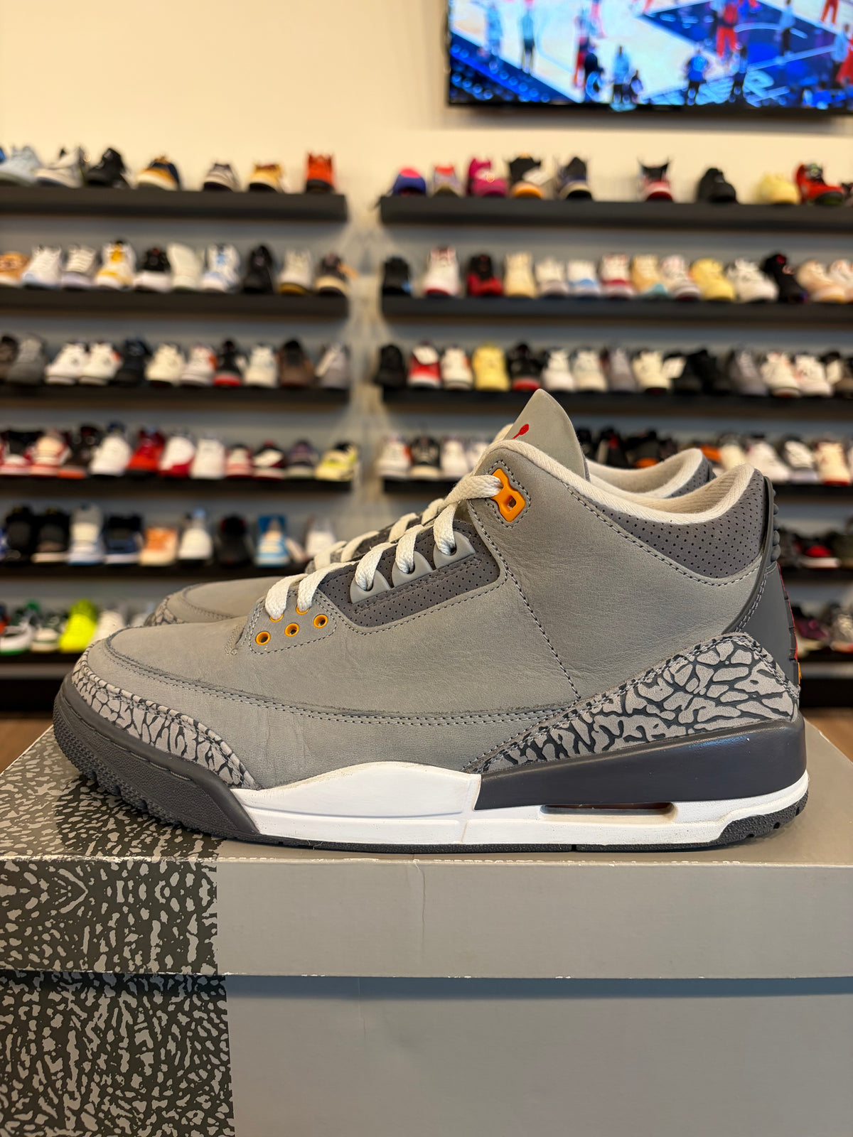Jordan 3 Cool Grey Size 10.5 Pre-Owned
