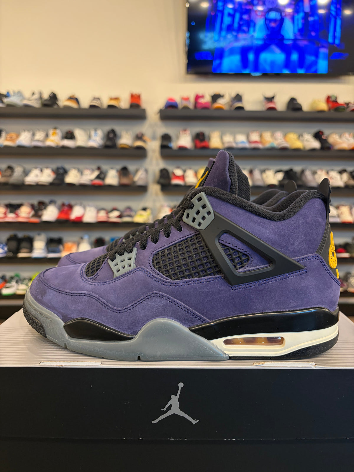 Jordan 4 Lakers Size 10 Pre-Owned
