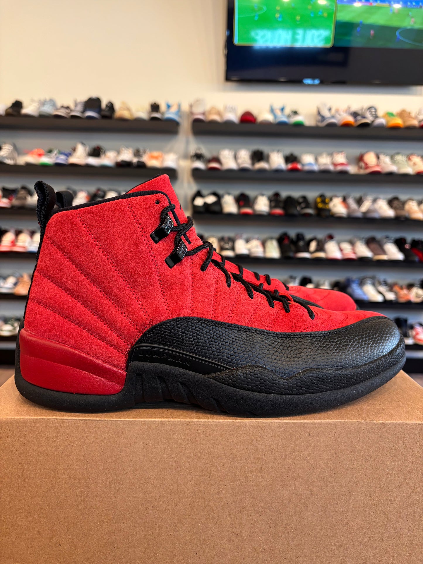 Jordan 12 Reverse Flu Game Size 12 Pre-Owned (No Box)