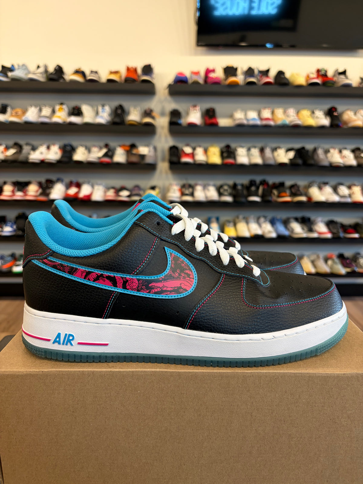 Nike Air Force 1 Low Miami Nights Size 11.5 Pre-Owned (No Box)
