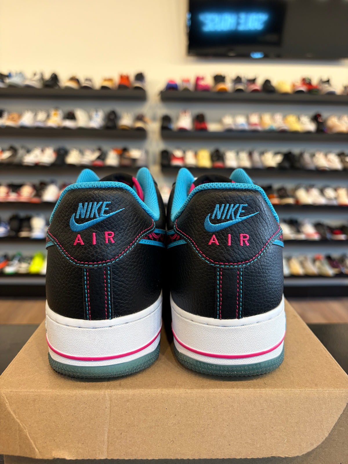 Nike Air Force 1 Low Miami Nights Size 11.5 Pre-Owned (No Box)