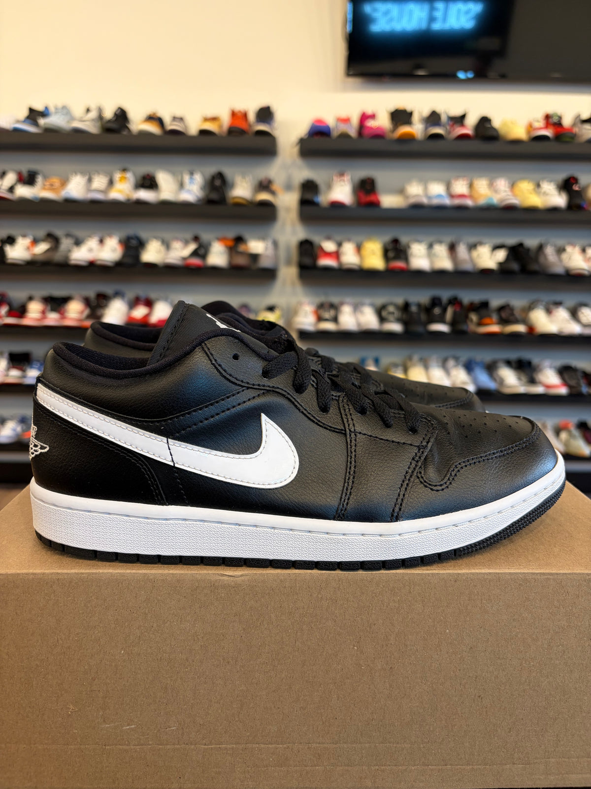 Jordan 1 Low Black White Size 9.5 (11W) Pre-Owned (No Box)