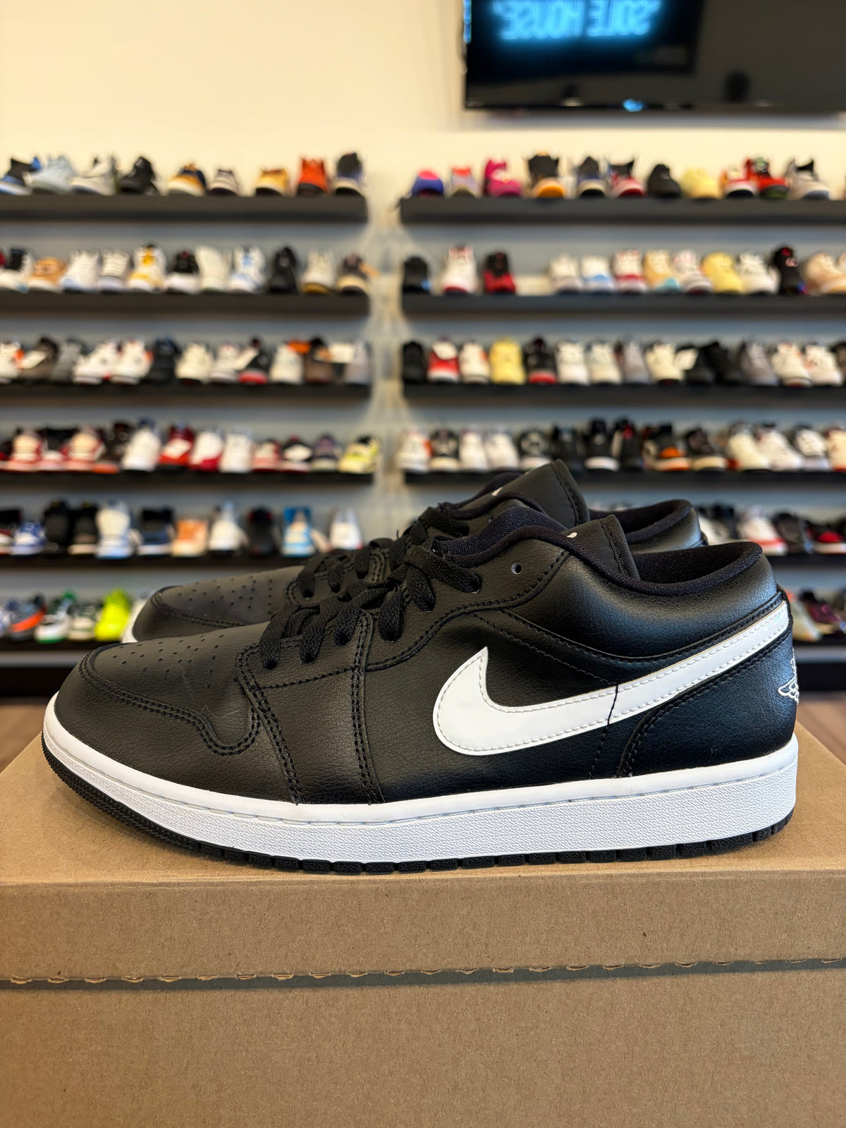 Jordan 1 Low Black White Size 9.5 (11W) Pre-Owned (No Box)