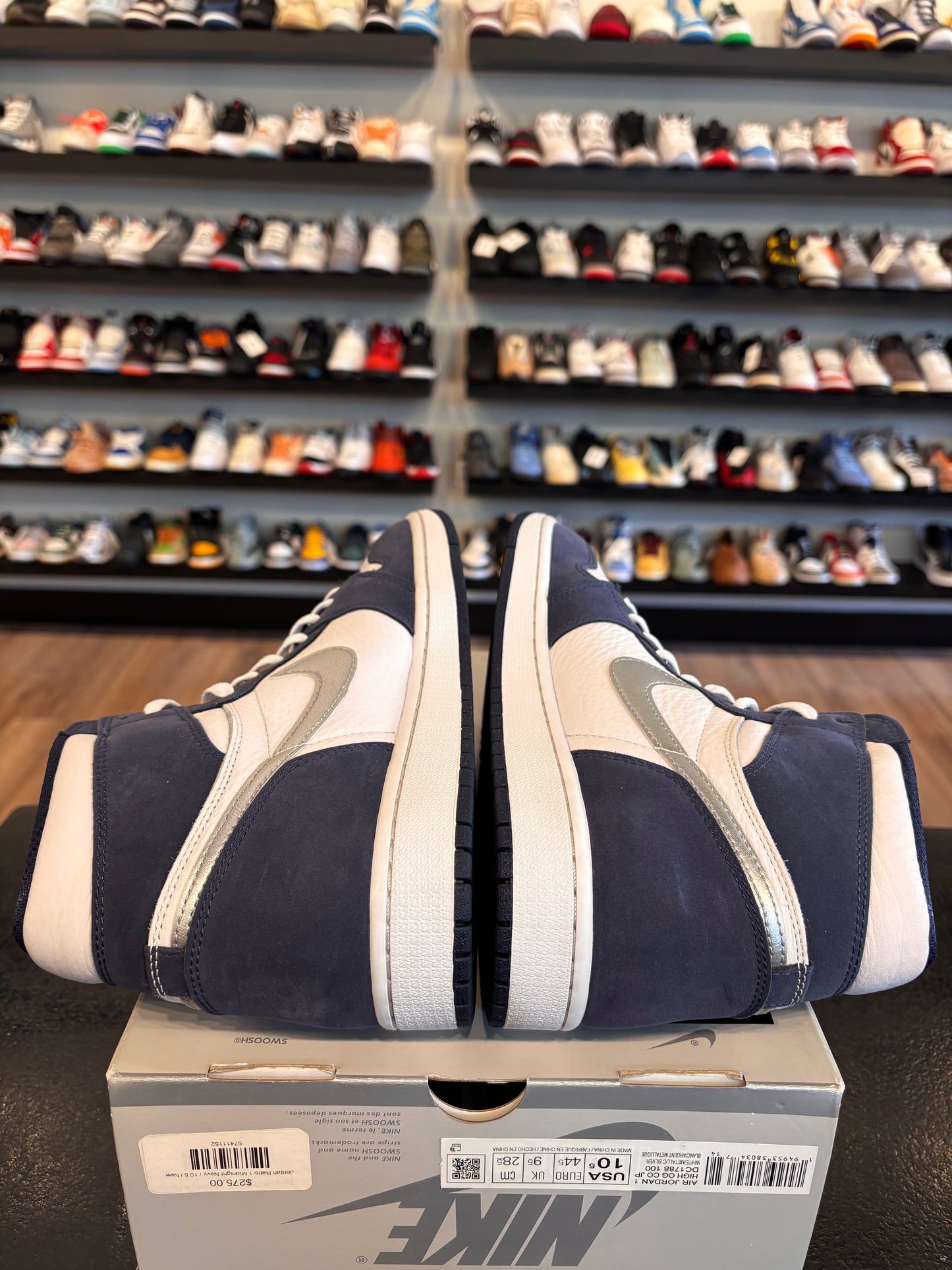 Jordan 1 Midnight Navy Size 10.5 Pre-Owned (Half Box)