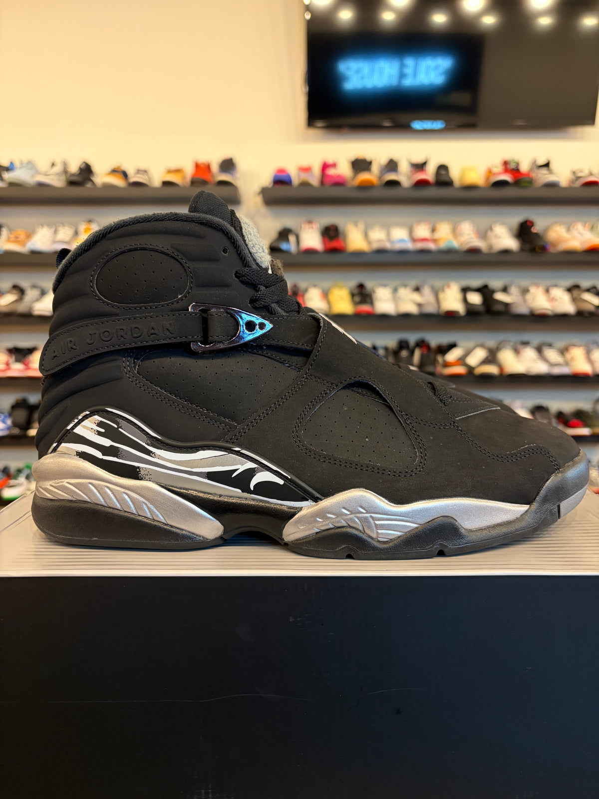 Jordan 8 Chrome 2026 Size 10.5 Pre-Owned
