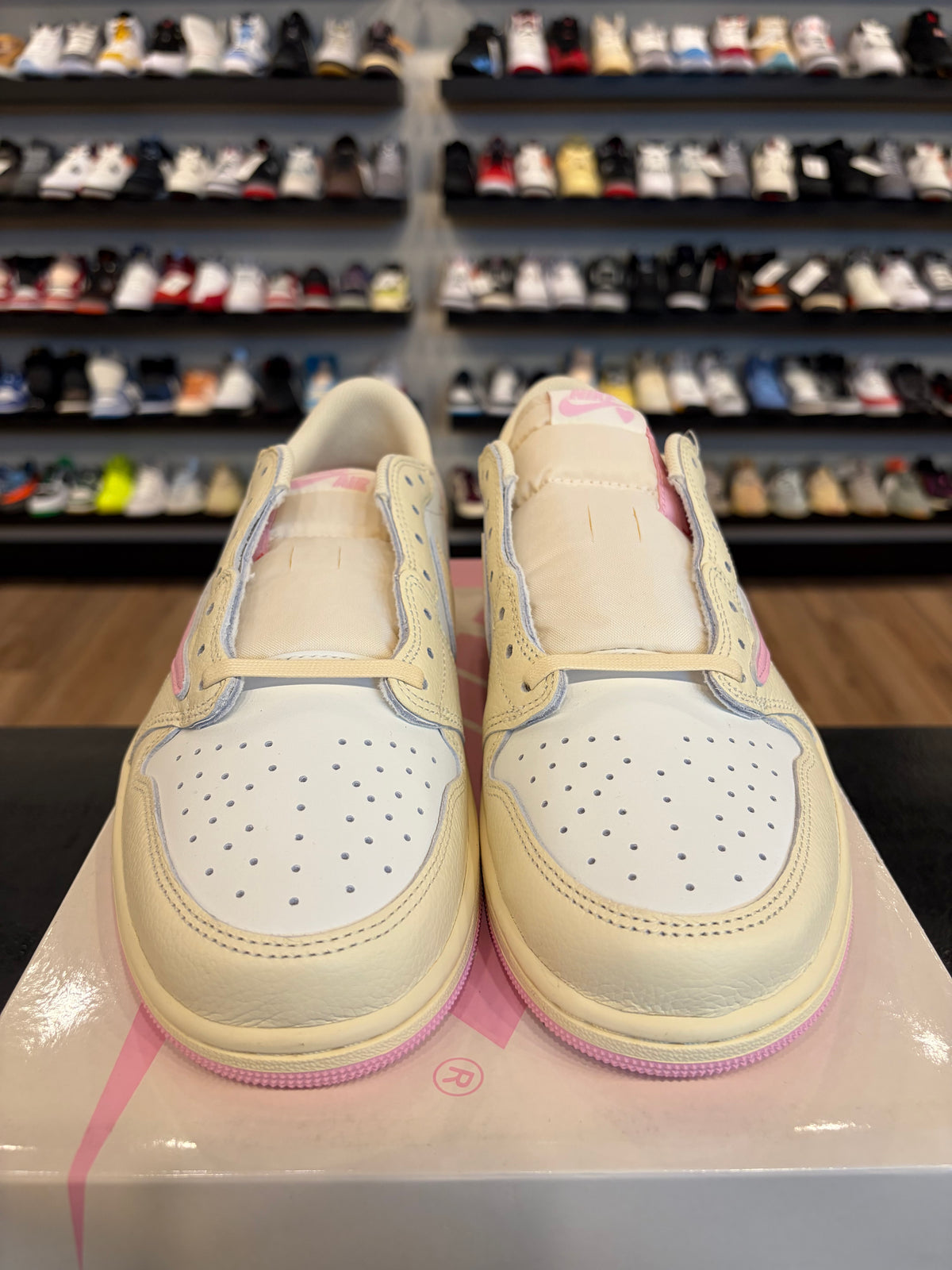 Jordan 1 Low Travis Scott Shy Pink Size 11 Brand New