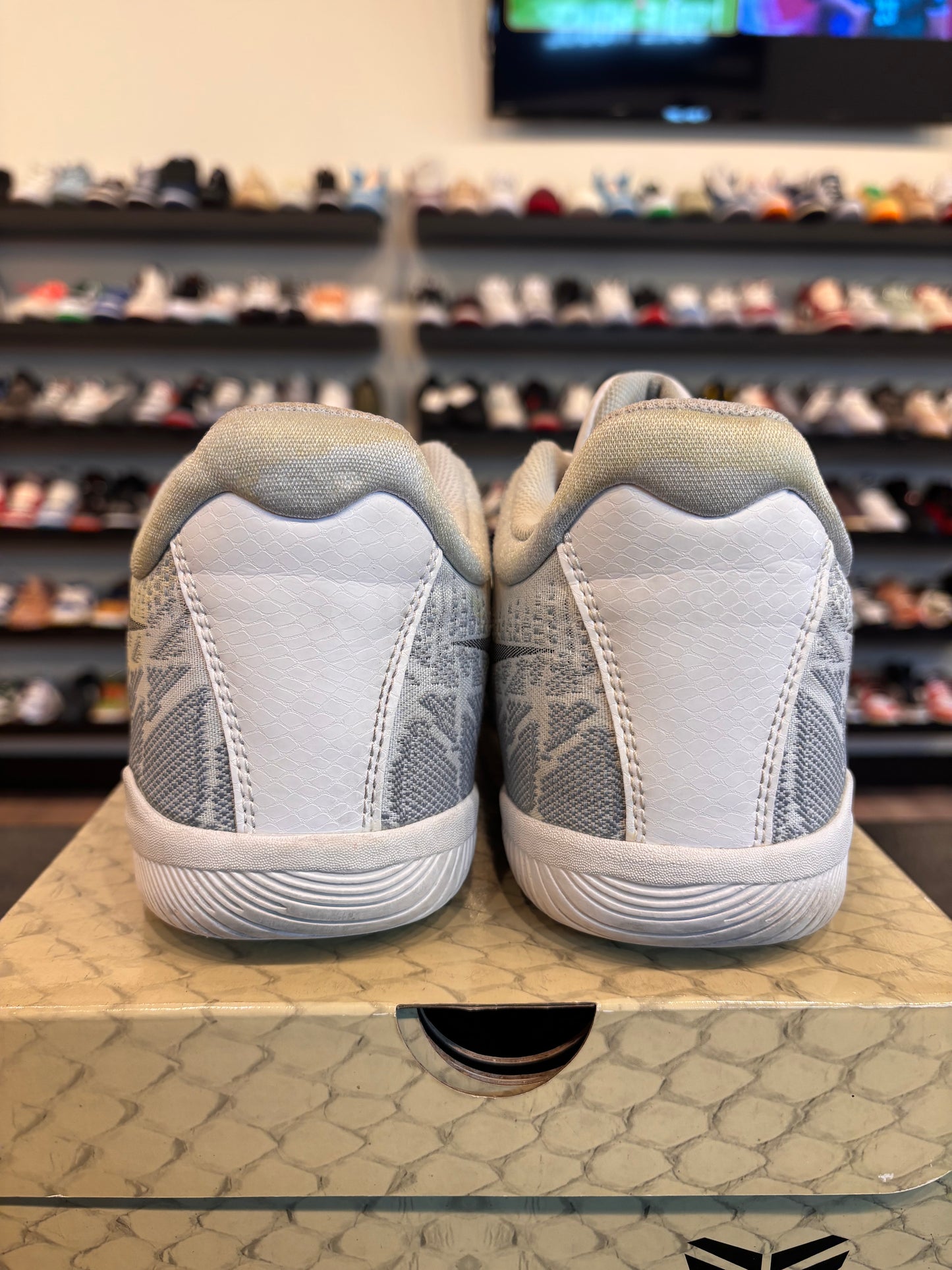 Nike Mamba Rage Pure Platinum Size 11.5 Pre-Owned