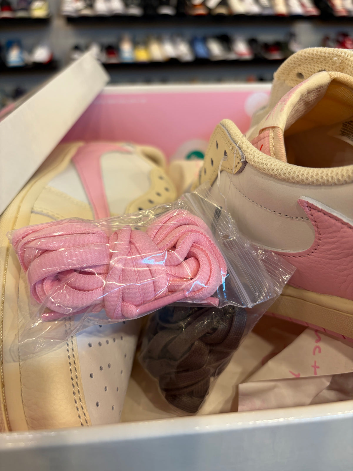 Jordan 1 Low Travis Scott Shy Pink Size 11 Brand New