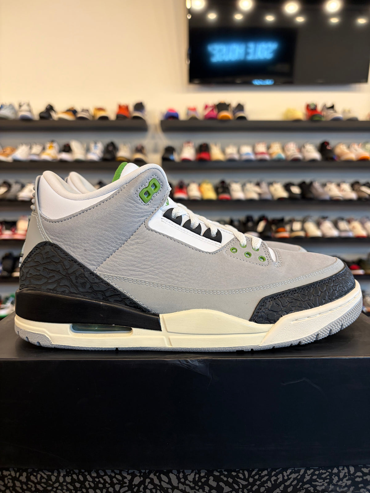 Jordan 3 Chlorophyll Size 9.5 Brand New