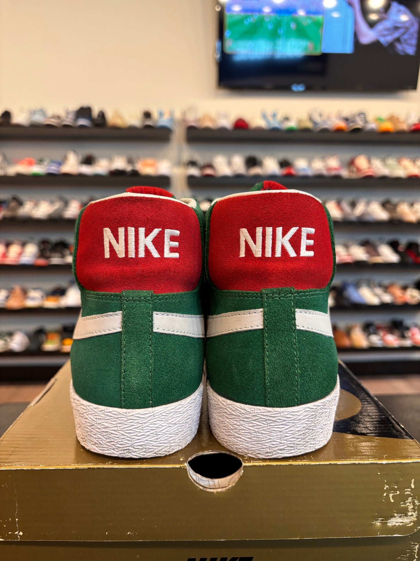 Nike SB Blazer Pine Green Size 12 Pre-Owned