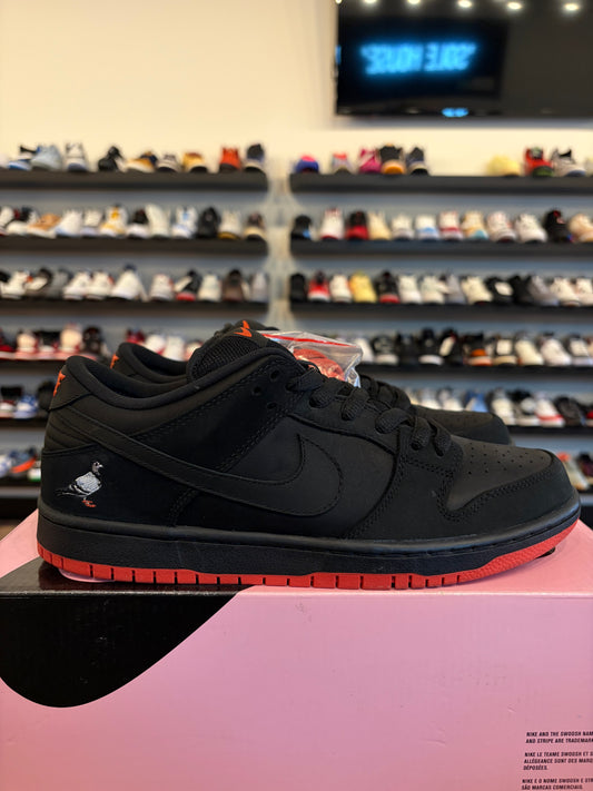 Nike SB Dunk Low Black Pigeon Size 9.5 Brand New