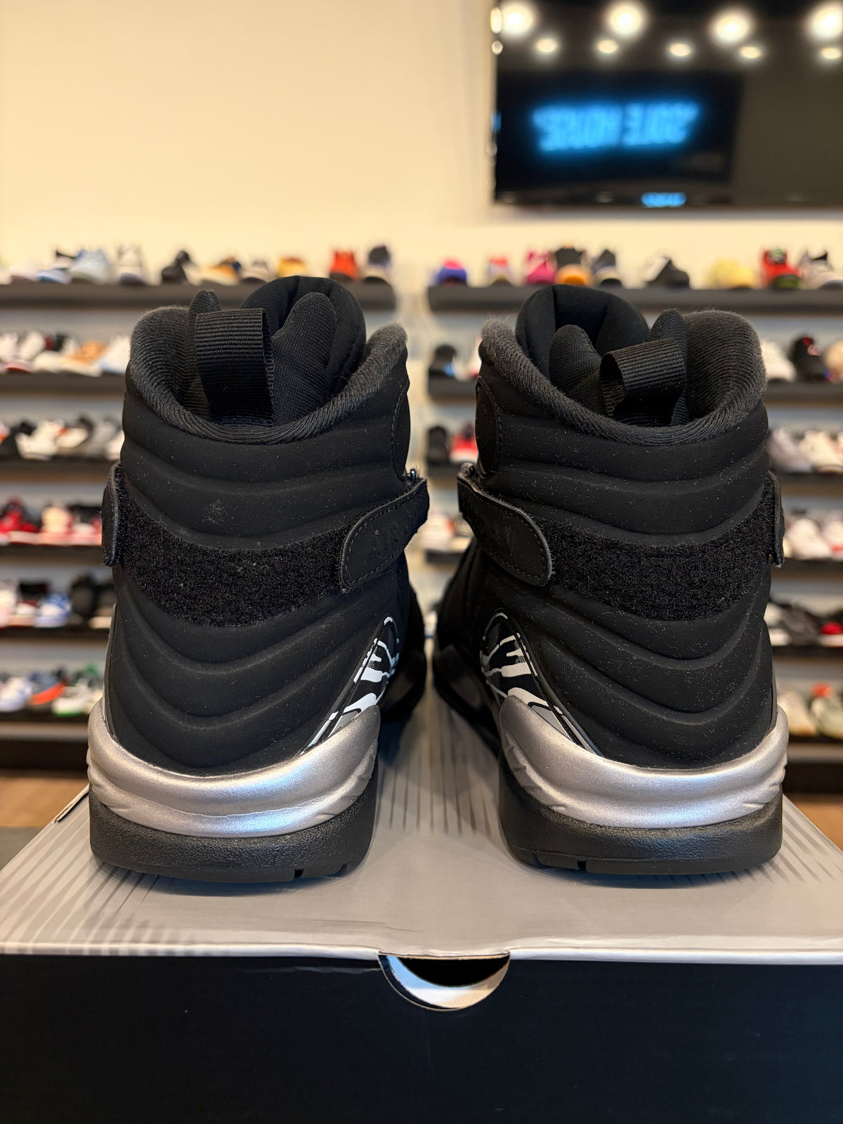 Jordan 8 Chrome 2026 Size 11.5 Pre-Owned