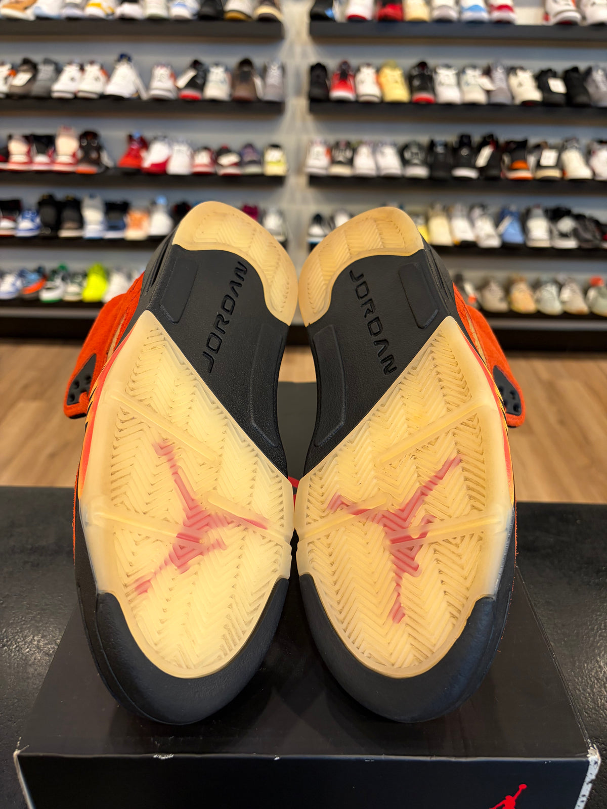 Jordan 5 Dunk On Mars Size 7.5 (9W) Pre-Owned