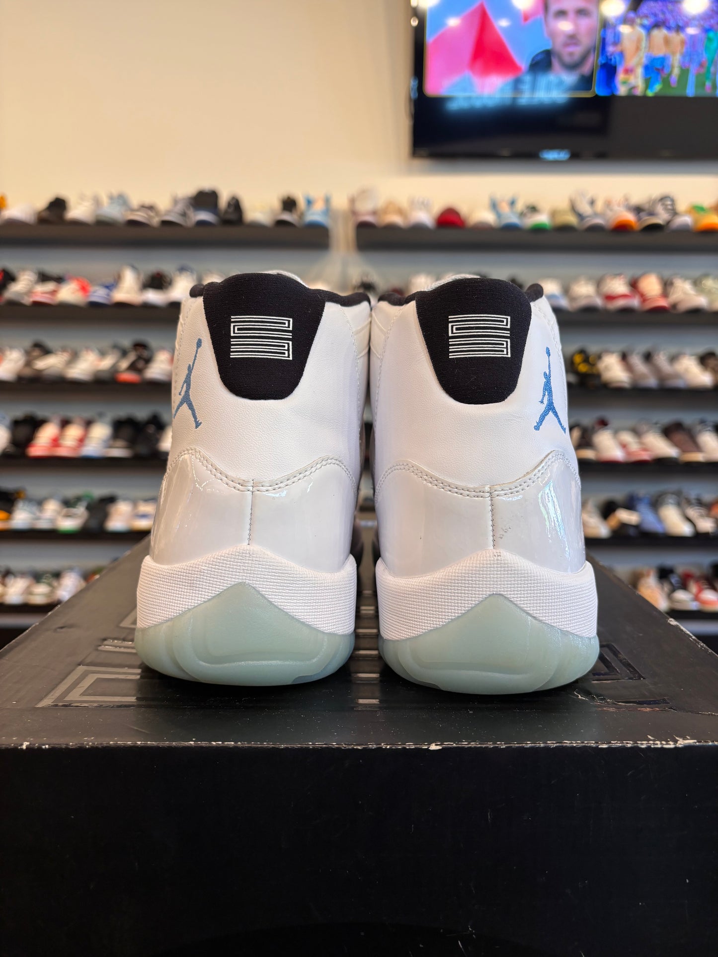 Jordan 11 Legend Blue 2014 Size 13 Pre-Owned