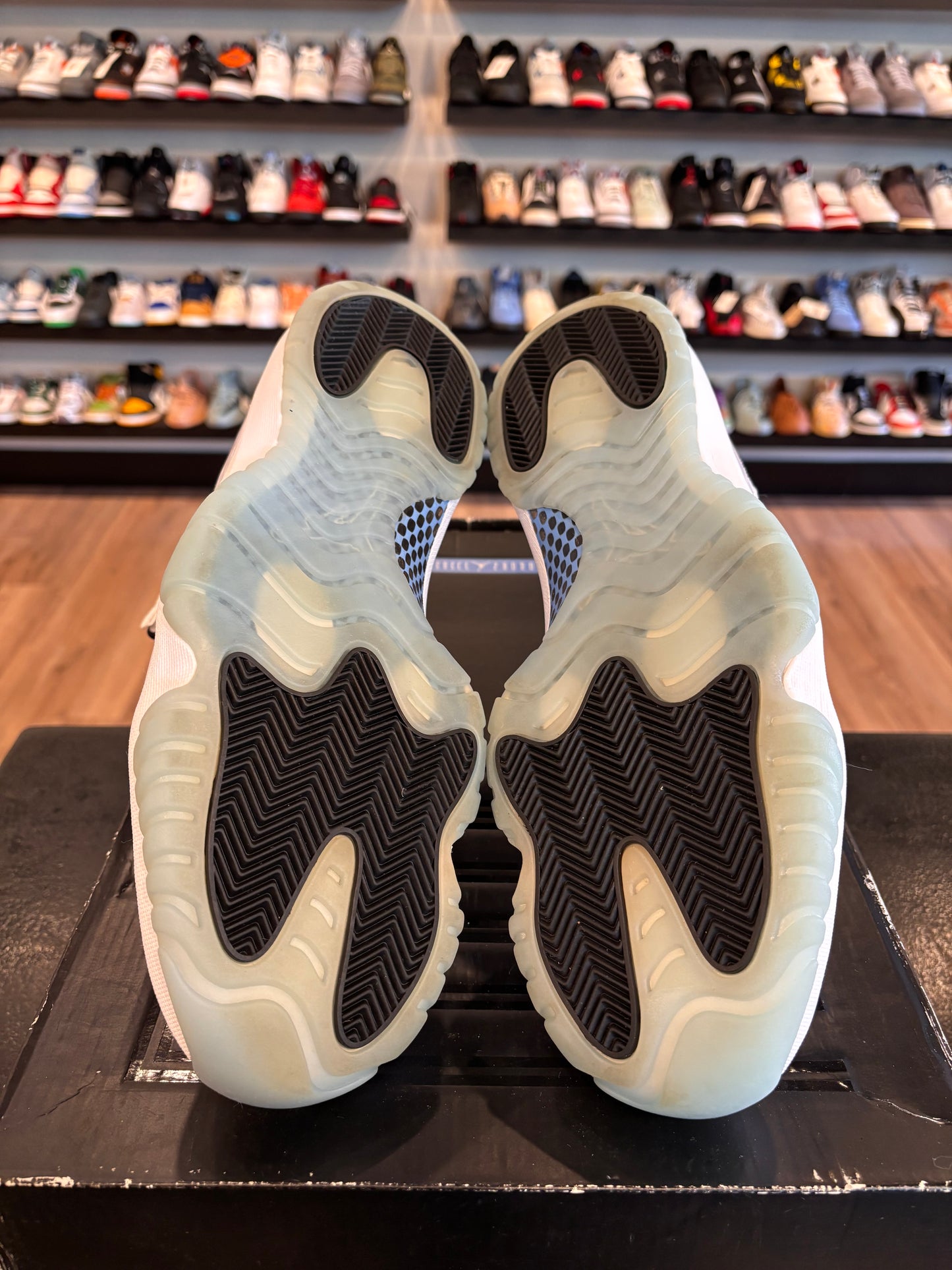 Jordan 11 Legend Blue 2014 Size 13 Pre-Owned