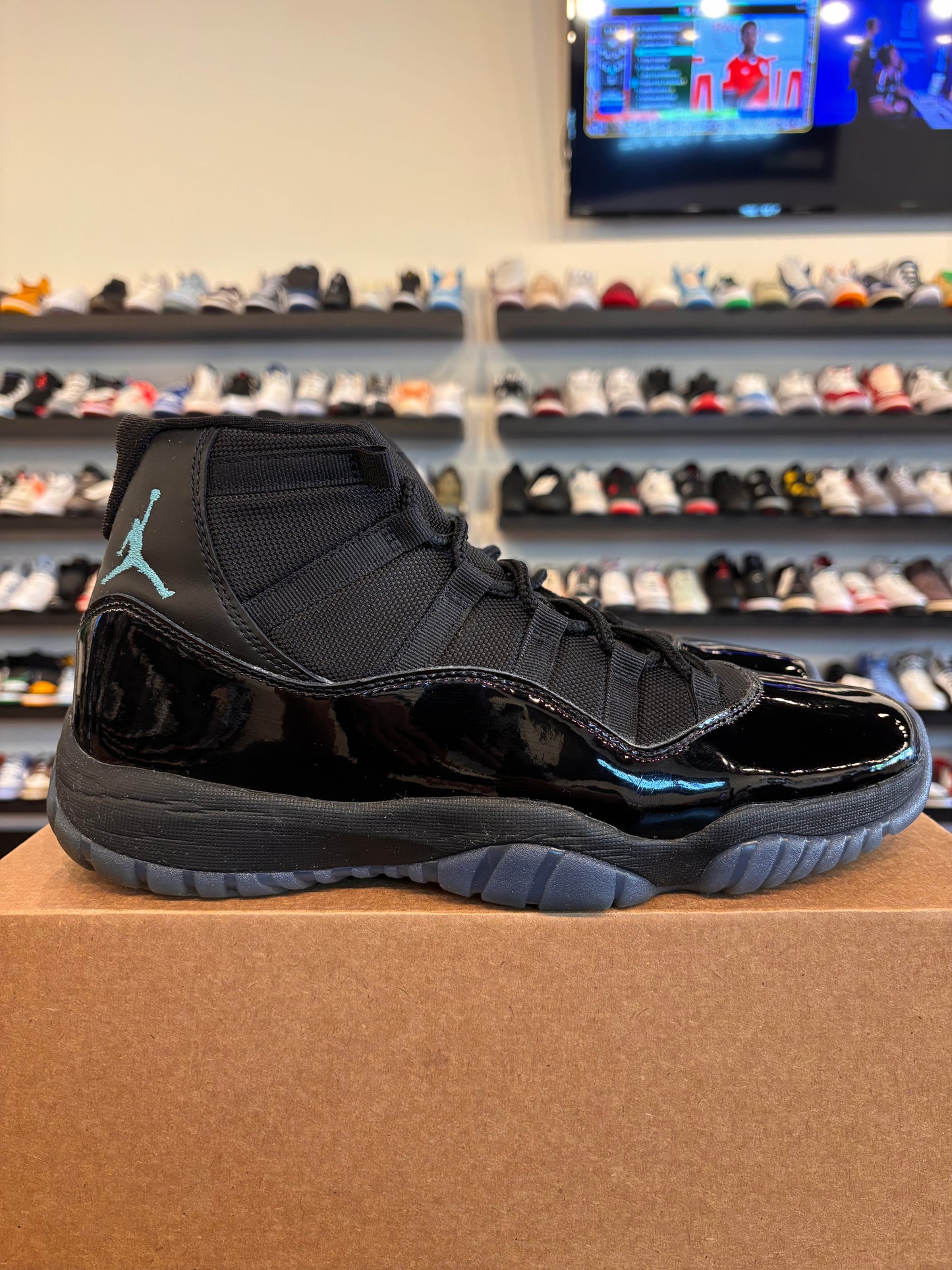 Jordan 11 Gamma 2025 Size 11.5 Pre-Owned (No Box)