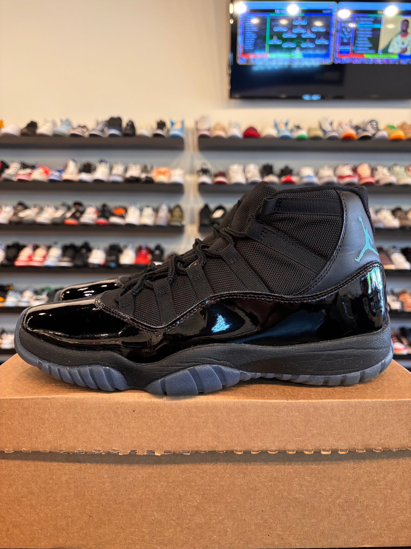 Jordan 11 Gamma 2025 Size 11.5 Pre-Owned (No Box)