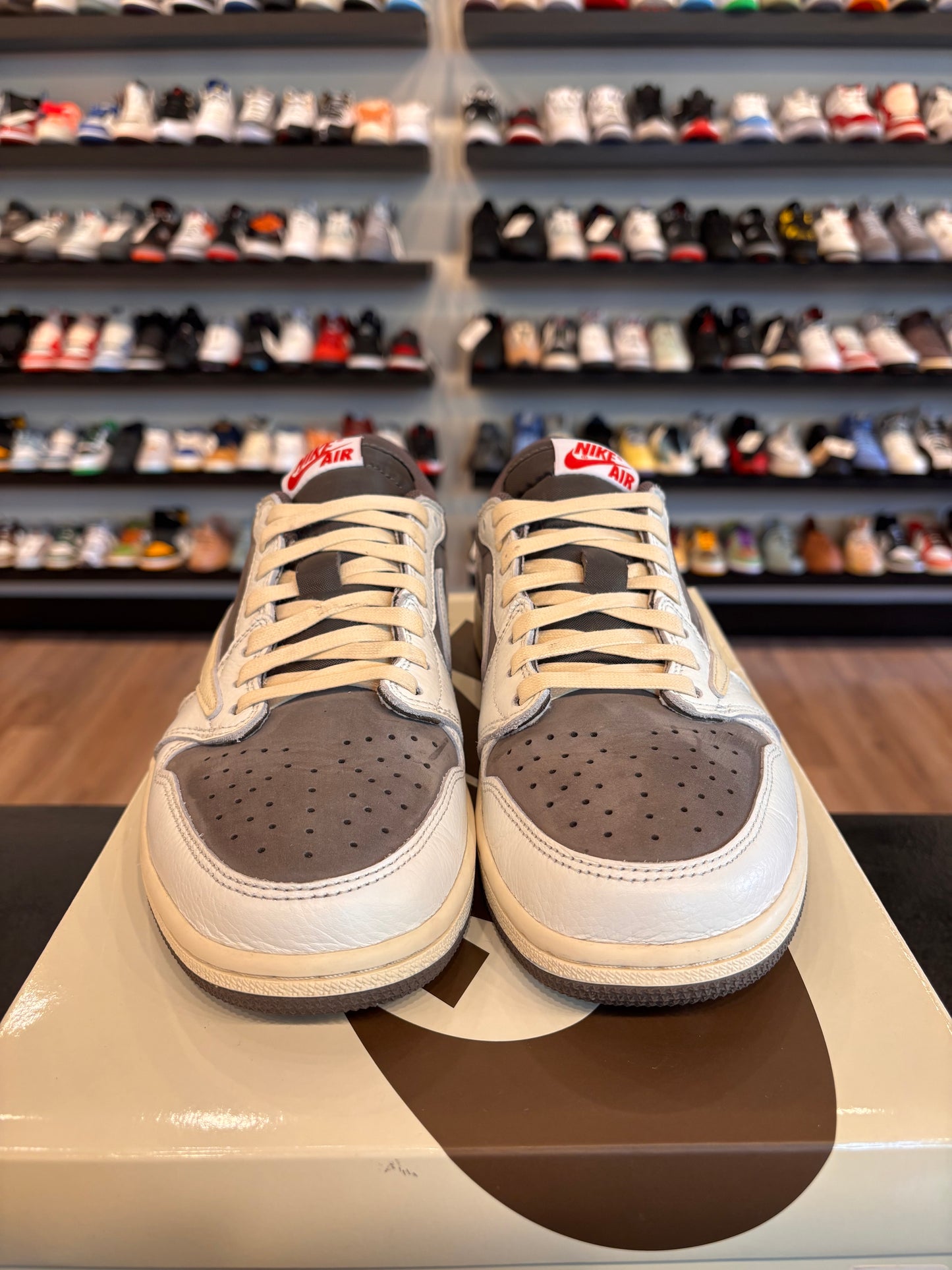 Jordan 1 Low Travis Scott Reverse Mocha Size 9 Pre-Owned