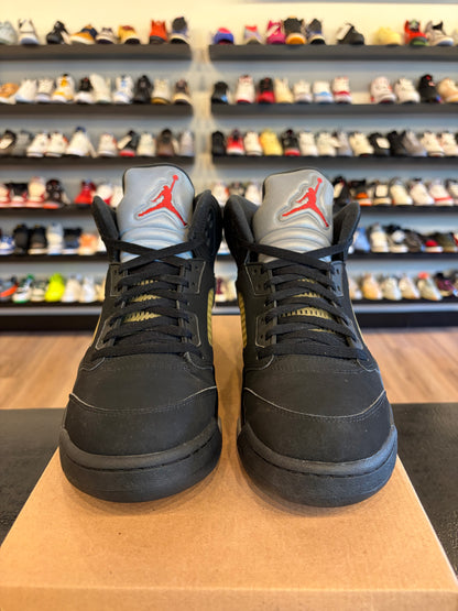 Jordan 5 Black Metallic 2016 Size 9 Pre-Owned (No Box)