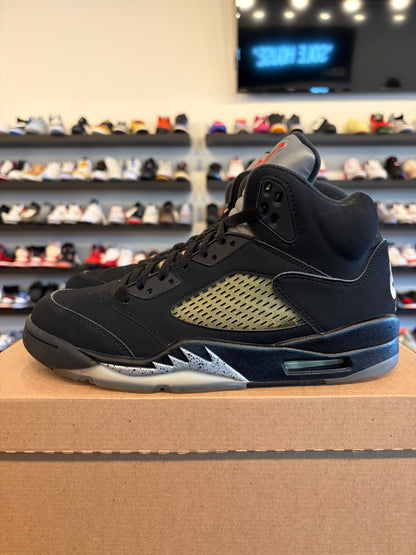 Jordan 5 Black Metallic 2016 Size 9 Pre-Owned (No Box)