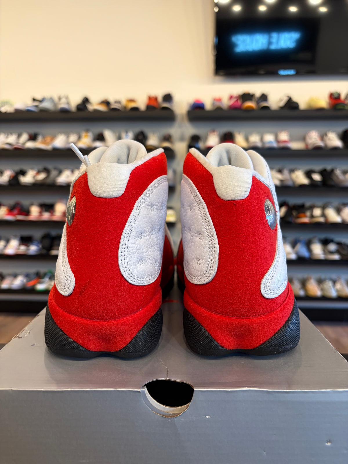 Jordan 13 Chicago Size 11 Pre-Owned