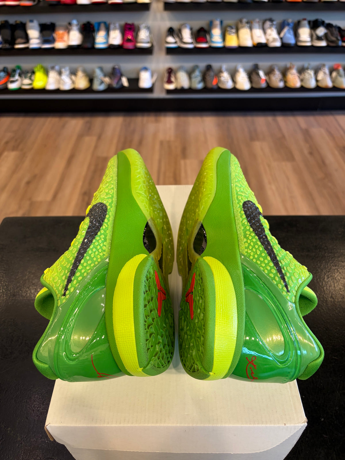 Nike Kobe 6 Protro Reverse Grinch Size 11 Pre-Owned (No Box)