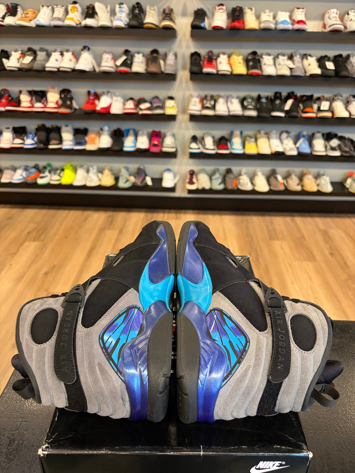Jordan 8 Aqua 2025 Size 11 Pre-Owned