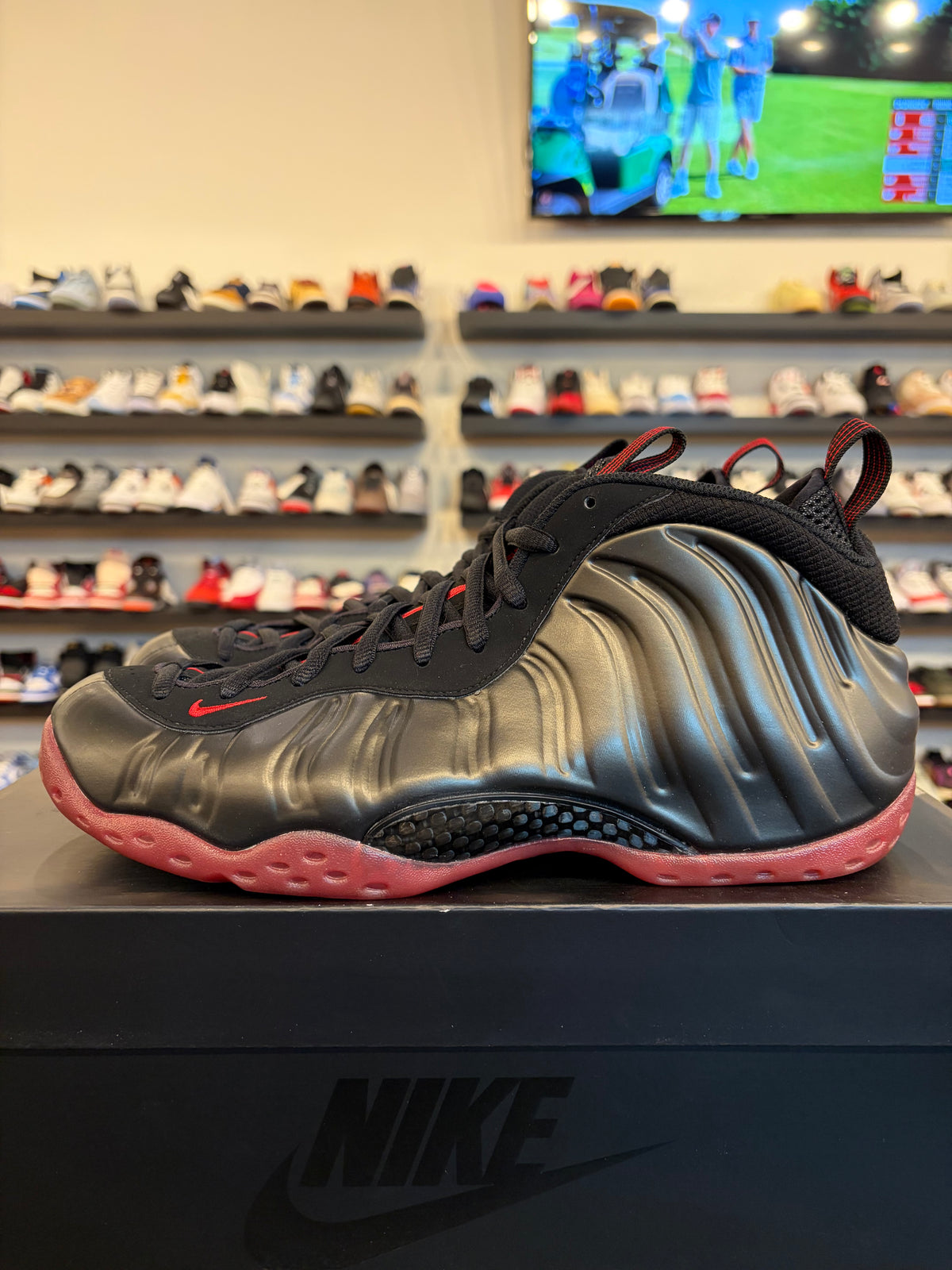 Nike Foamposite Cough Drop Size 11 Pre-Owned