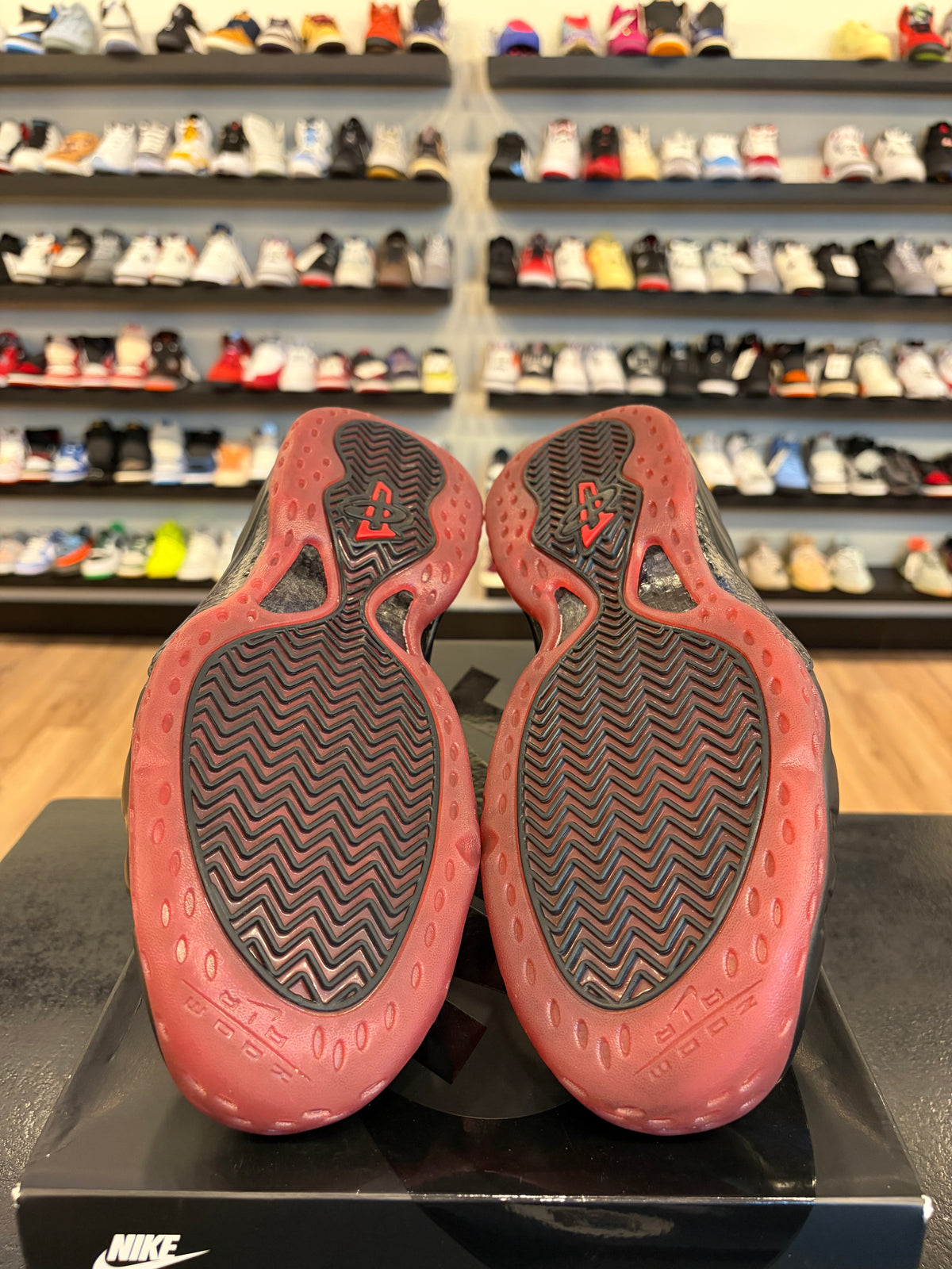 Nike Foamposite Cough Drop Size 11 Pre-Owned