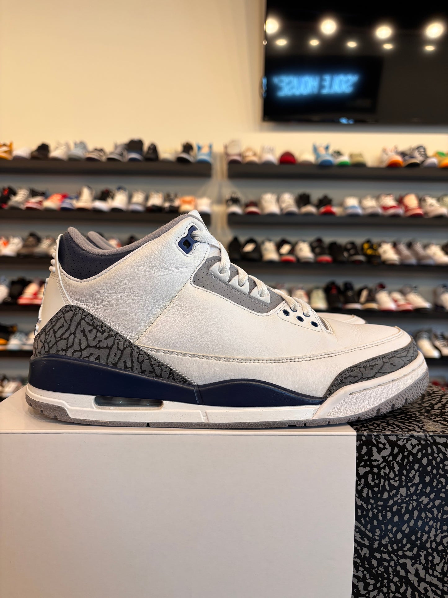 Jordan 3 Navy Size 11 Pre-Owned