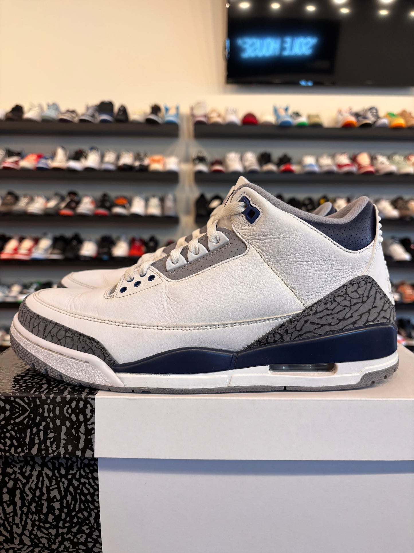 Jordan 3 Navy Size 11 Pre-Owned