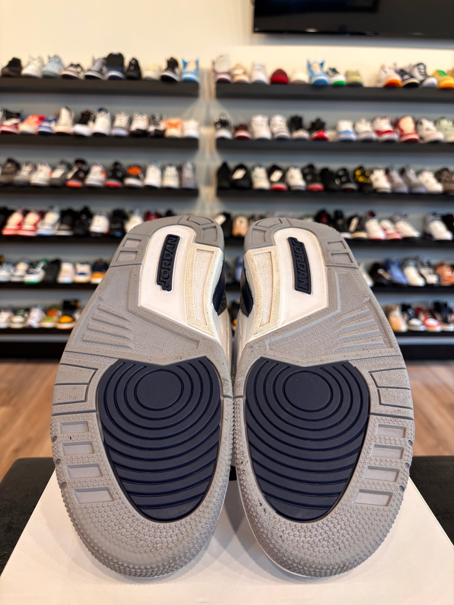 Jordan 3 Navy Size 11 Pre-Owned