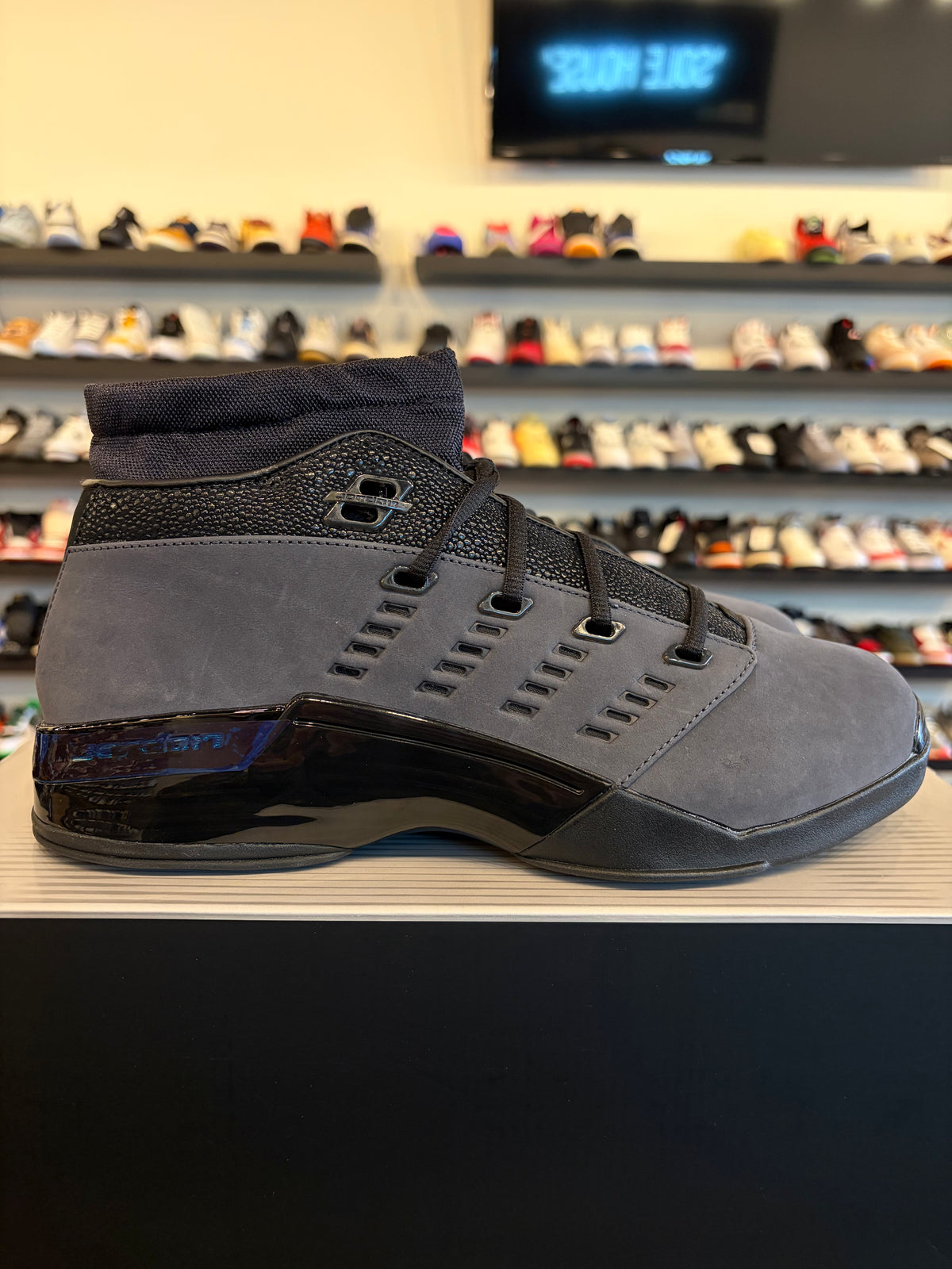 Jordan 17 Low Black Pack Size 10 Brand New