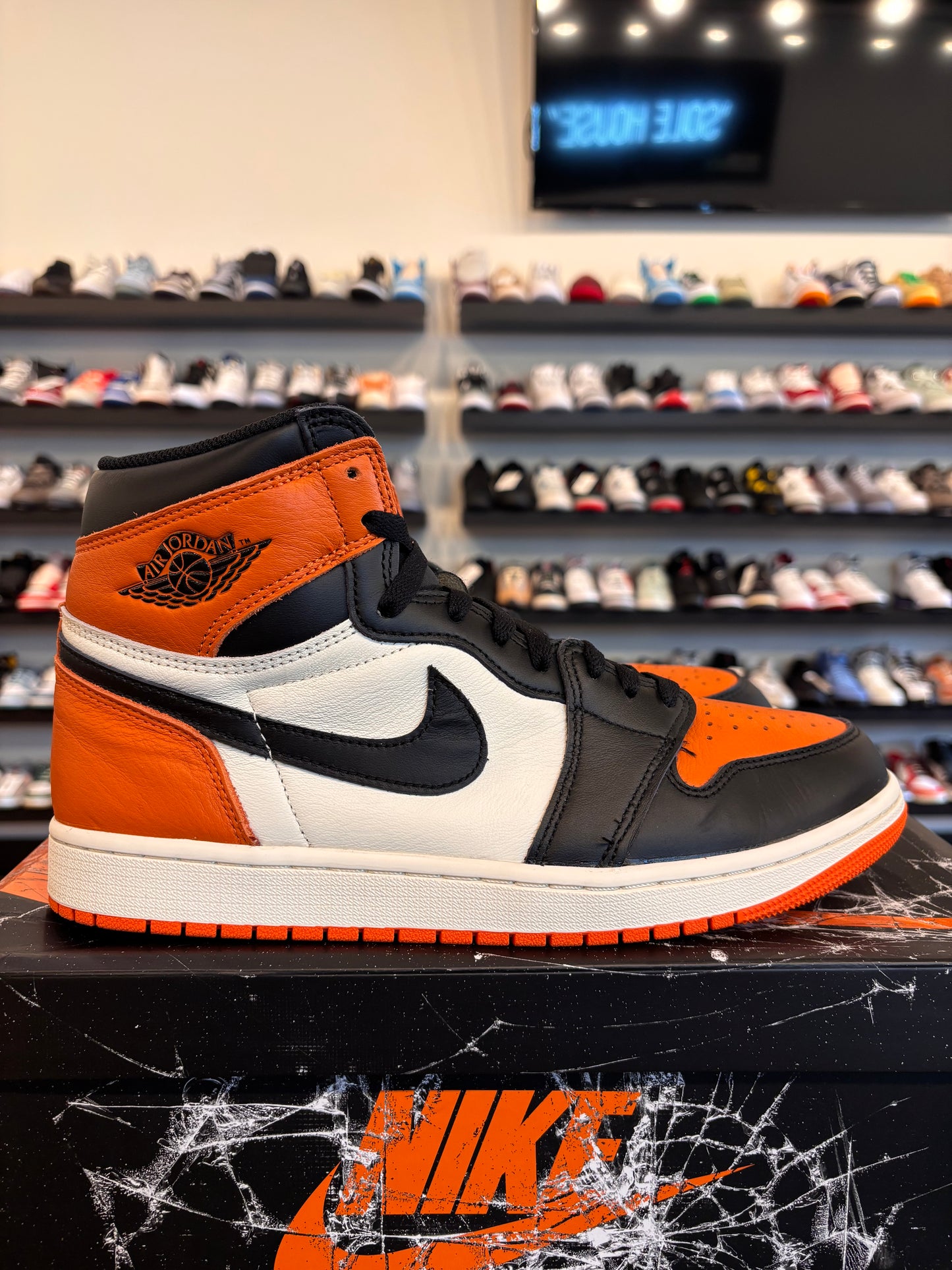 Jordan 1 Shattered Backboard Size 11 Pre-Owned