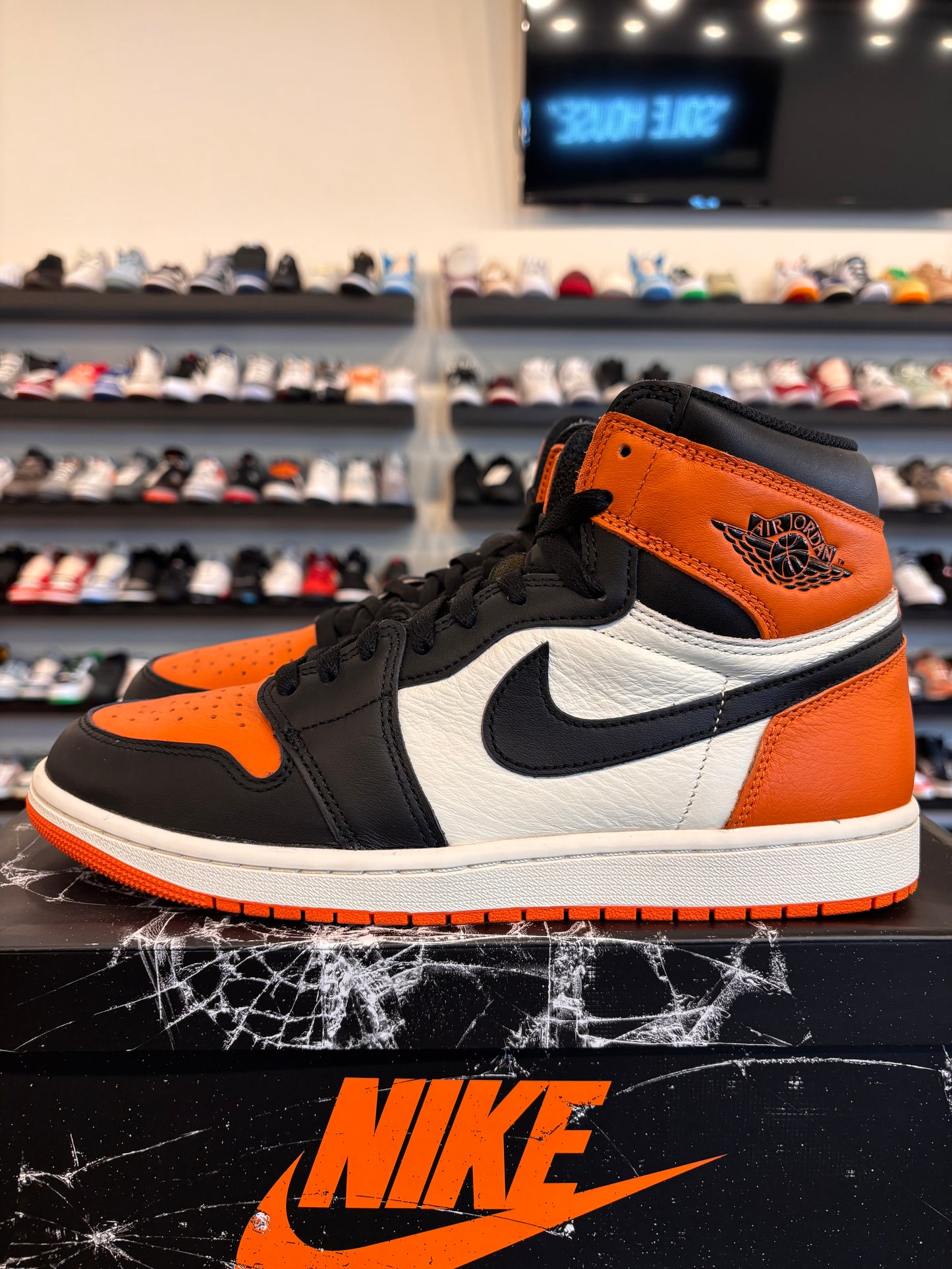 Jordan 1 Shattered Backboard Size 11 Pre-Owned