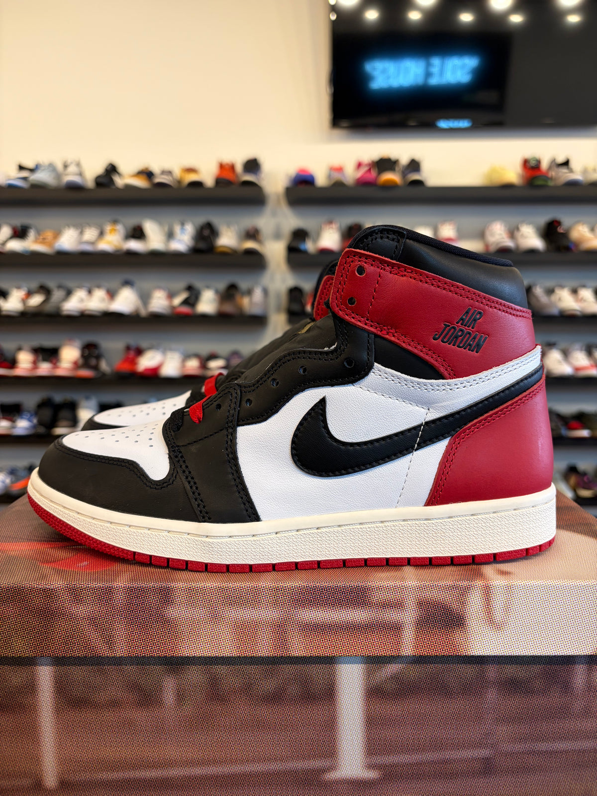 Jordan 1 Reimagined Black Toe Size 8.5 Brand New
