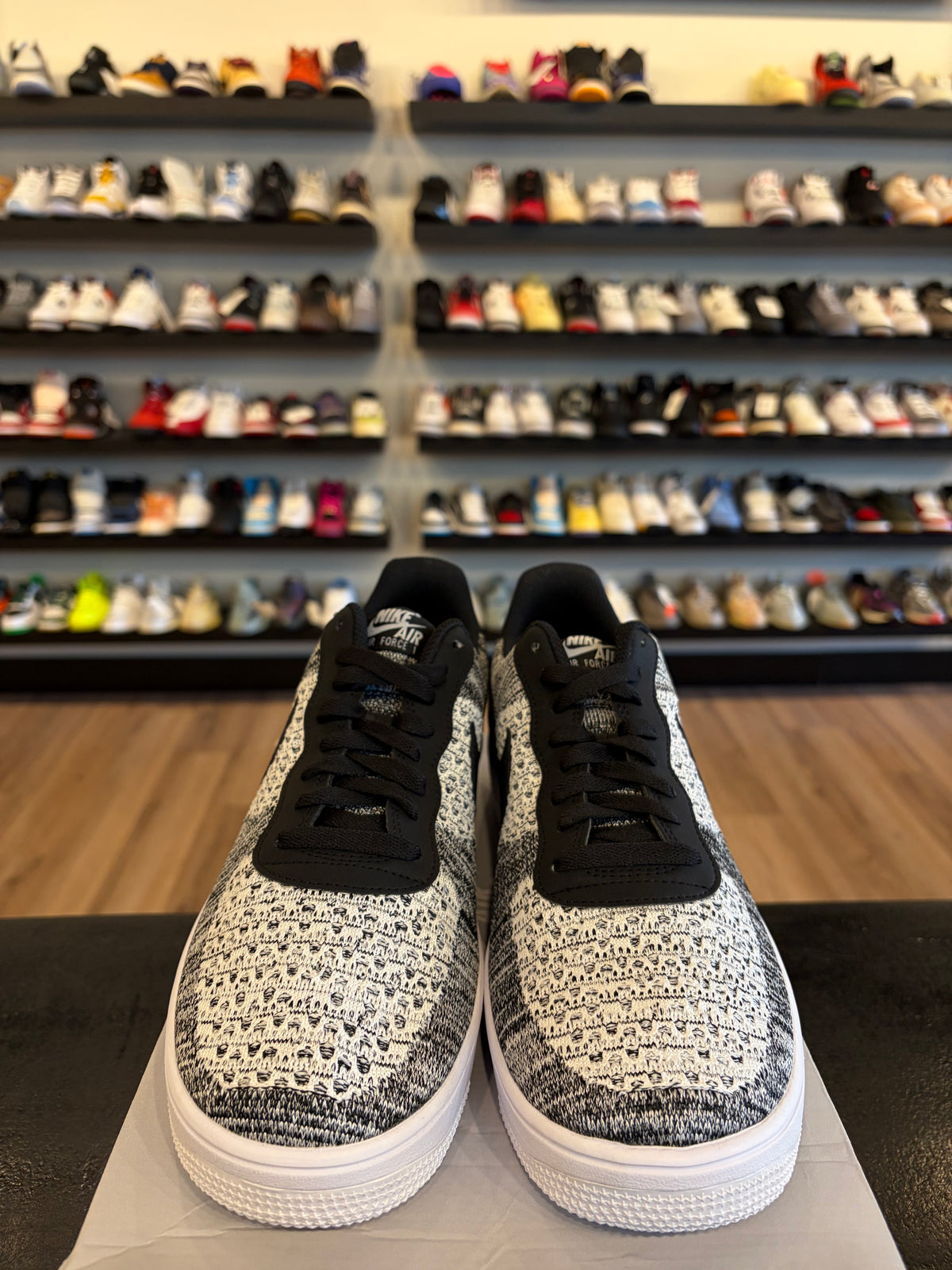Nike Air Force 1 Low Flyknit Oreo Size 11 Brand New