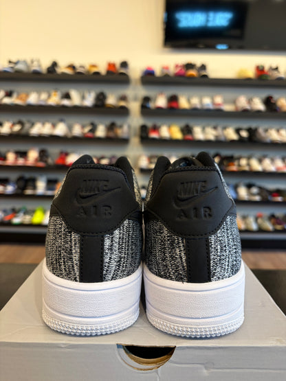 Nike Air Force 1 Low Flyknit Oreo Size 11 Brand New