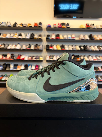 Nike Kobe 4 Girl Dad Size 11 Pre-Owned